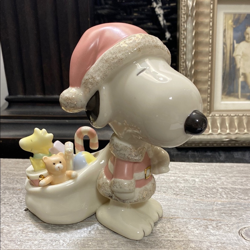 Lenox Peanuts Snoopy Claus 2002 Pink Christmas Figurine!